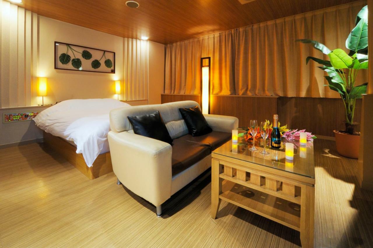 Hotel Sol (Adults Only) Fukuoka  Bagian luar foto