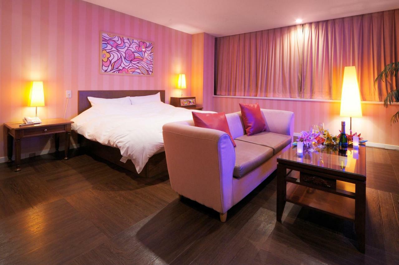 Hotel Sol (Adults Only) Fukuoka  Bagian luar foto